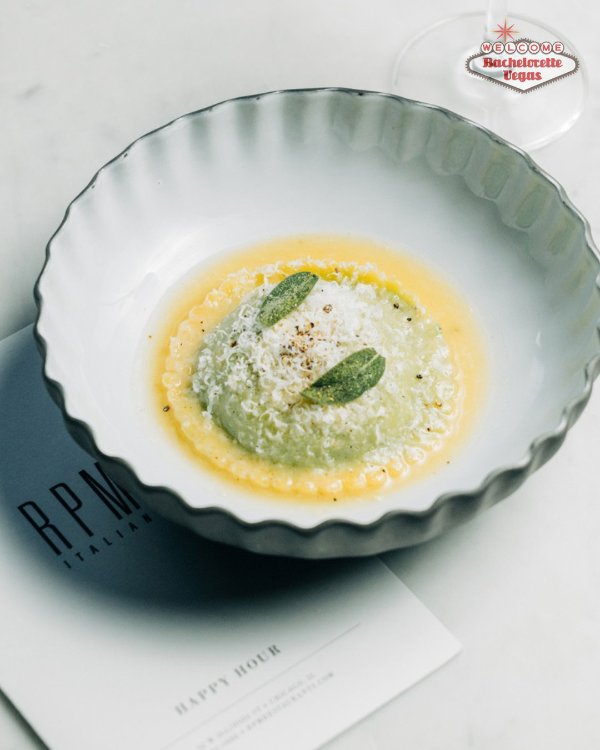 burrata-spinach-raviolo