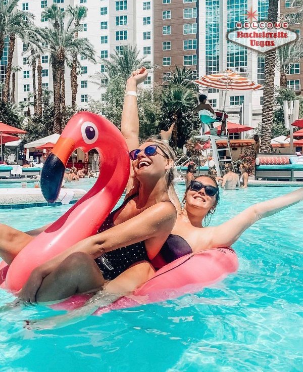 flamingo-floatie