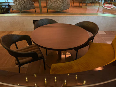 Main Room Lounge Booth (6 guests)