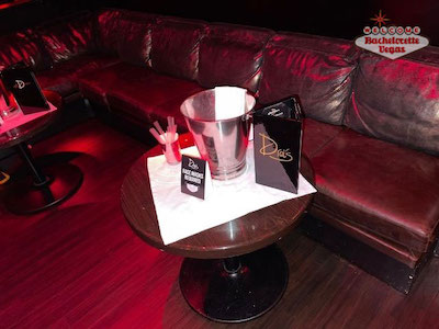 VIP Stage Banquet (8 people)