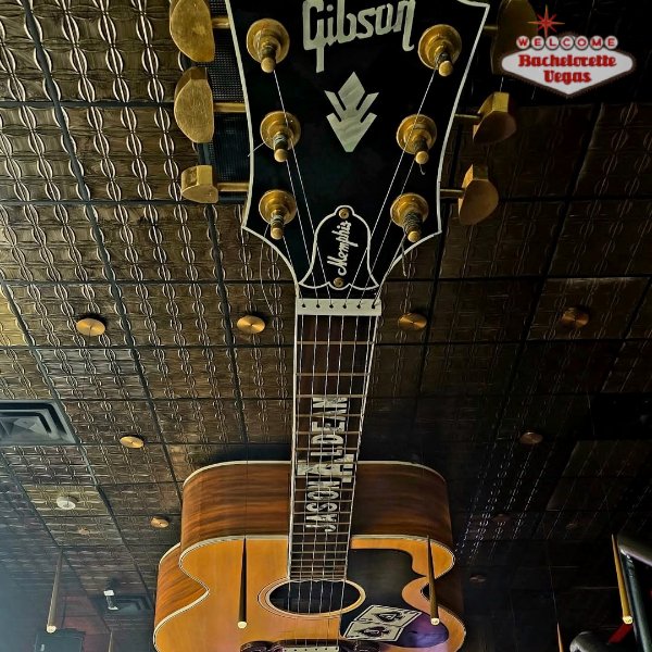 guitar-celing