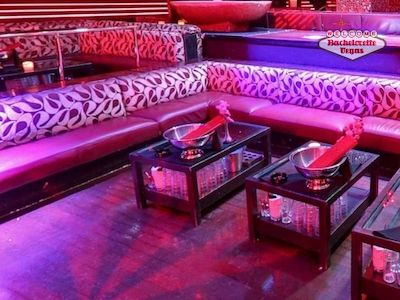 Dance Floor Tables (12 Guests)