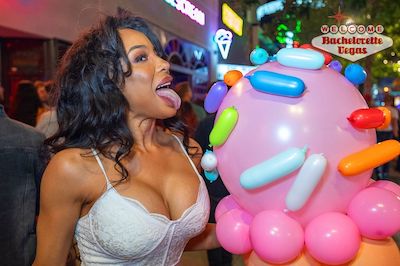 ice-cream-balloon-girl