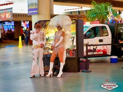 Fremont-Street-performers