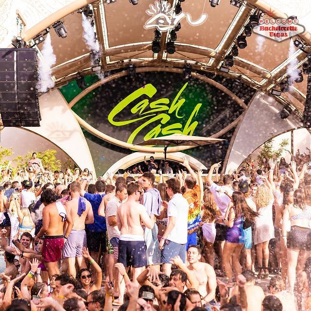 cash cash dance floor