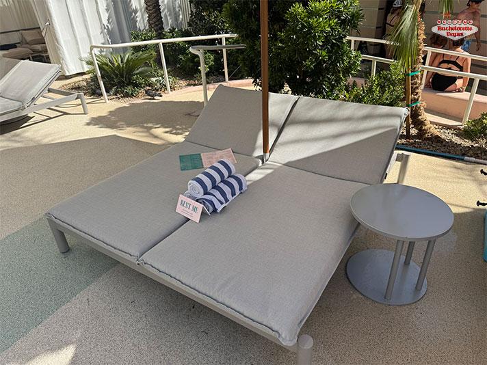 Daybed East VIP Pool