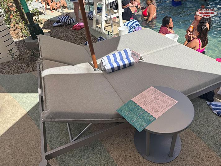 Daybed North VIP Pool