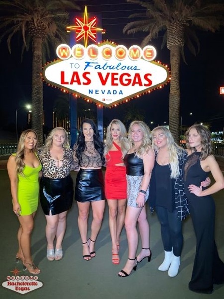 vegas-sign-bachelorette